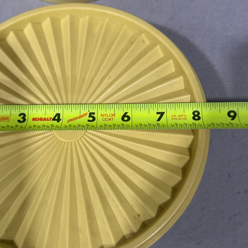 Tupperware vintage servalier